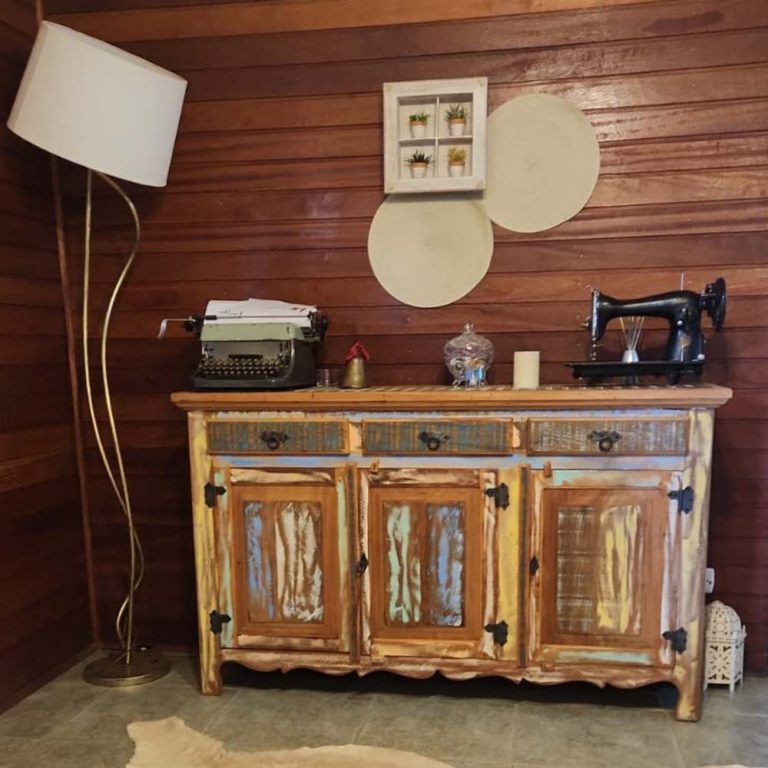 Buffer em Madeira Arcaz 3 portas e 3 gavetas rústico - 1,50m