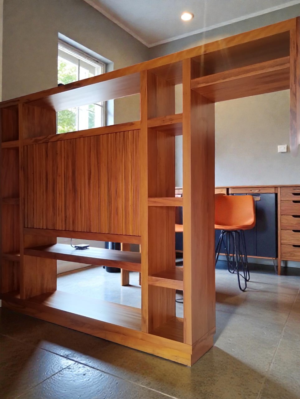 Armario personalizado em peroba rosa - demolição -edyminasmoveis.com.br