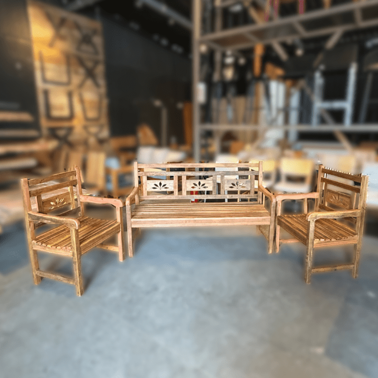 conjunto de banco flor madeira de demolição